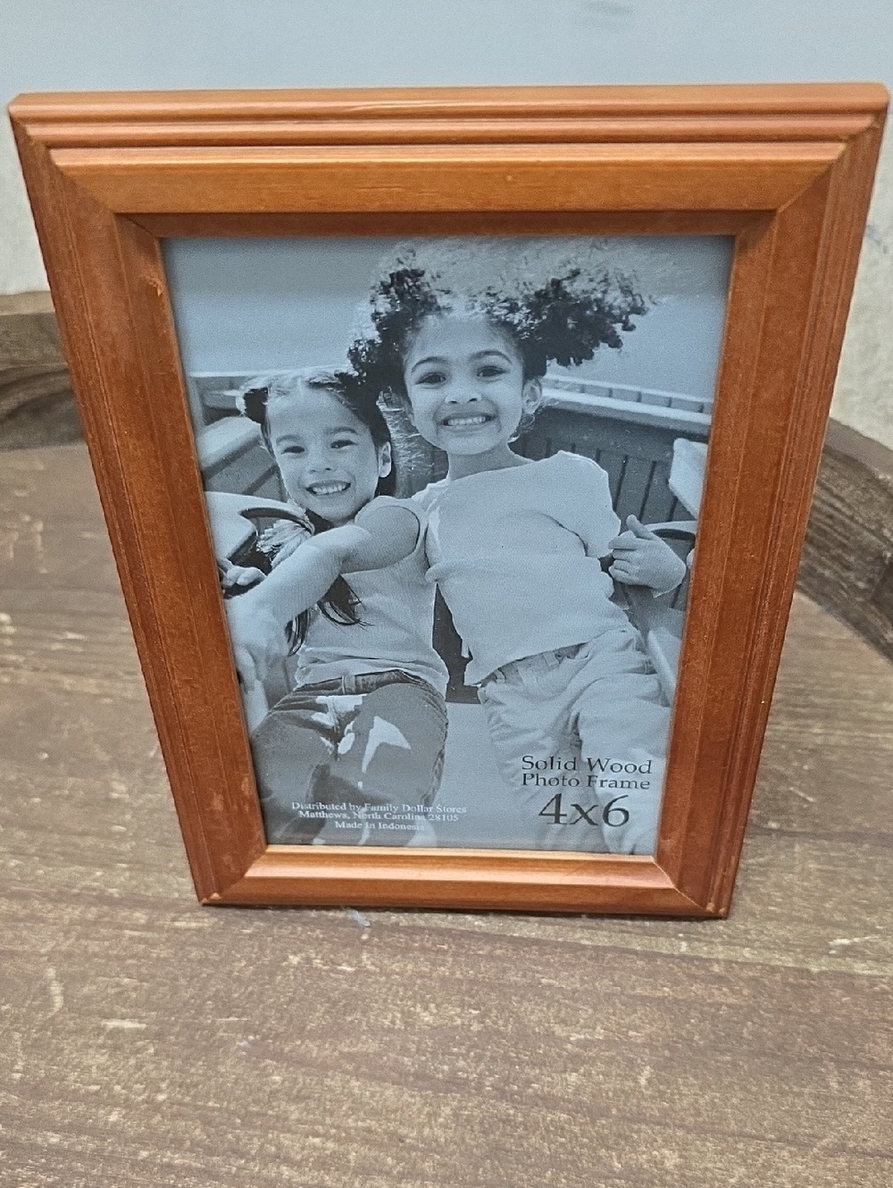 Solid Wood 4x6 Photo Frame in Warm Brown With Glass Cover